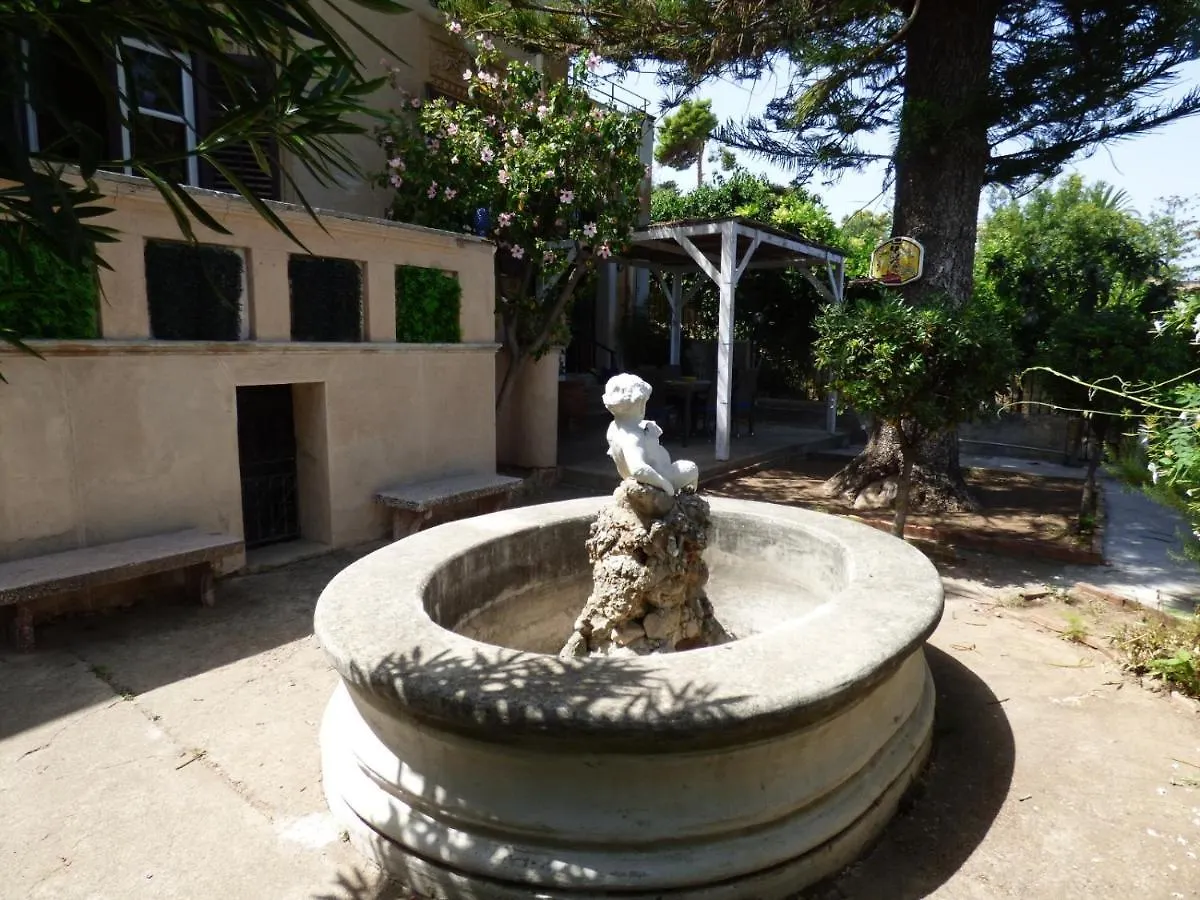Appartamento Relais dei Mori Casa Vacanze Palermo Casteldaccia Italia