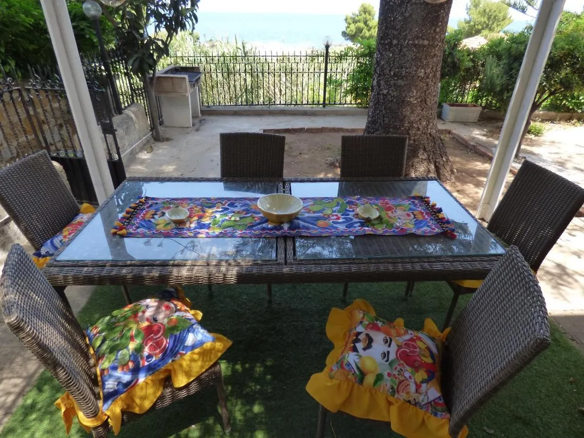 Relais dei Mori Casa Vacanze Palermo Casteldaccia 0*,