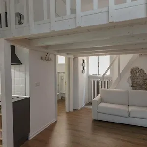 https://new-loft-in-the-heart-of-bologna-2.emilia-romagnahotels.net